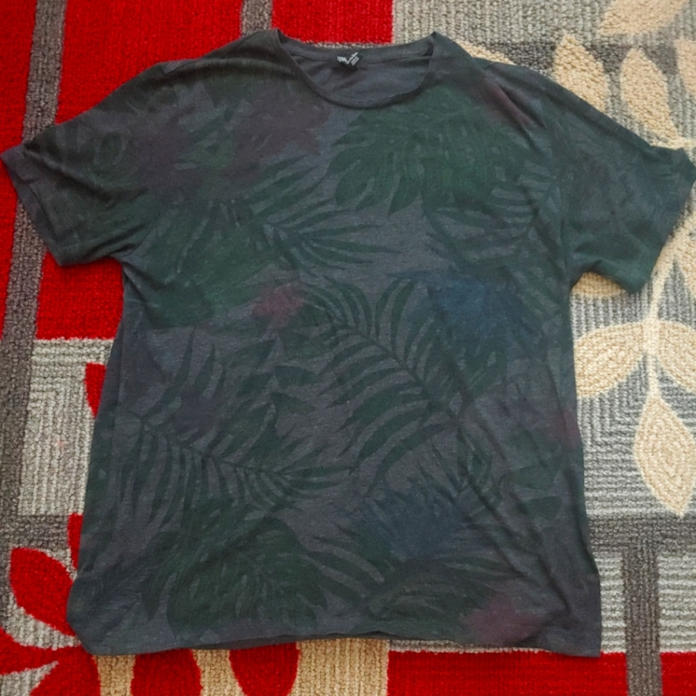 Forever 21 Mens Tee Shirt